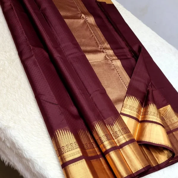 Kanchipuram 100% Pure Handwoven 1G Emboss Body Pattern Trendy Border Silk Sarees-CHS1GEBS00011